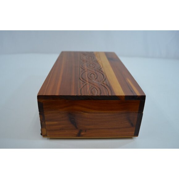 Cedar Wood Trinket Box Jewelry Storage Wave Braid Pattern Carved Footed Vtg - Picture 6 of 12